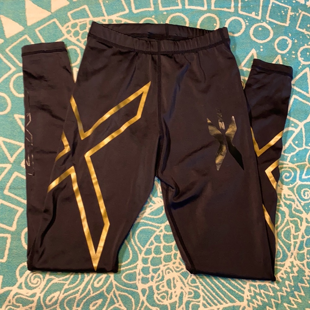 Woman’s small performance tights